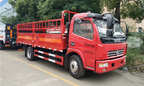 東風(fēng)多利卡易燃氣體廂式車 