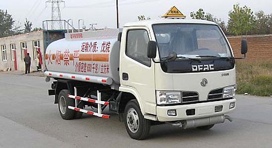 東風(fēng)金霸新戊烷運輸車 