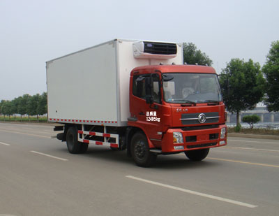 6.1米東風(fēng)天錦冷藏車(chē) 