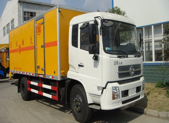 東風(fēng)天錦6噸爆破器材運(yùn)輸車(chē) 