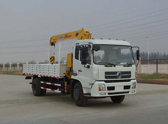 東風天錦6.3-8噸隨車起重運輸車  