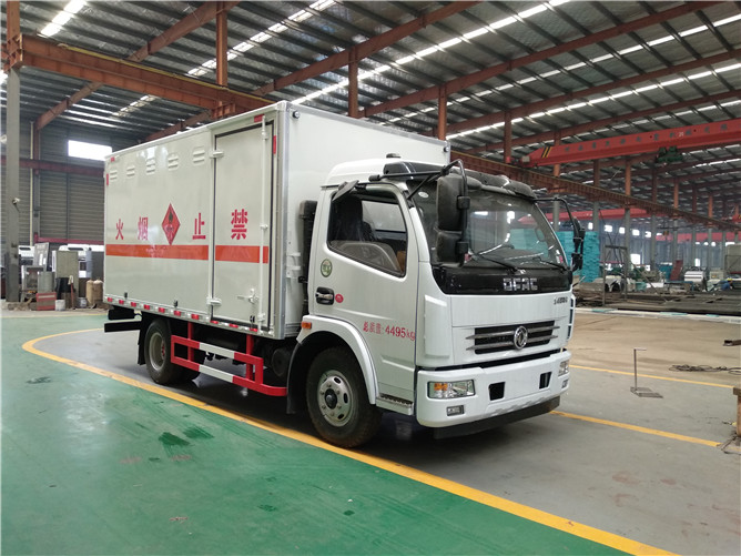 東風(fēng)凱普特氣瓶運(yùn)輸車(chē) 