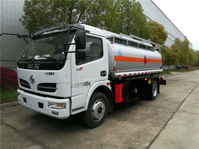 東風(fēng)福瑞卡8噸加油車 